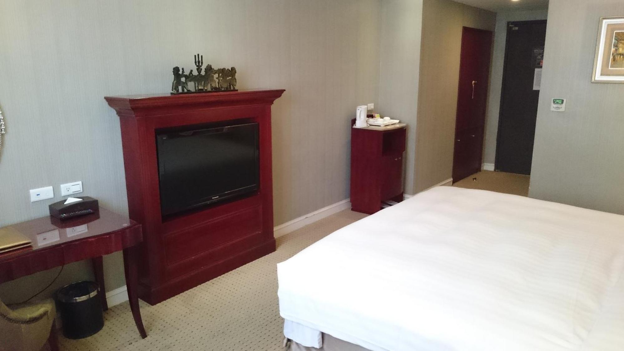 Mrt Hotel Taipei Room photo