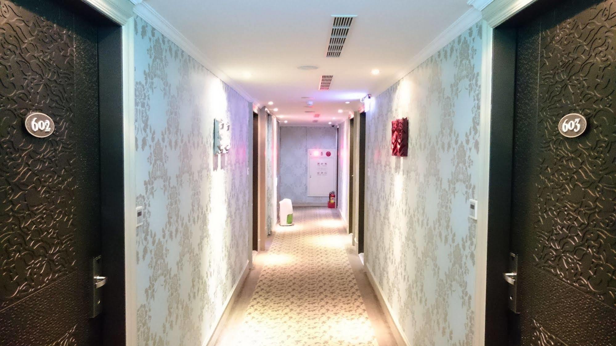 Mrt Hotel Taipei Exterior photo